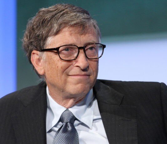 How Much Money Does Bill Gates Make?